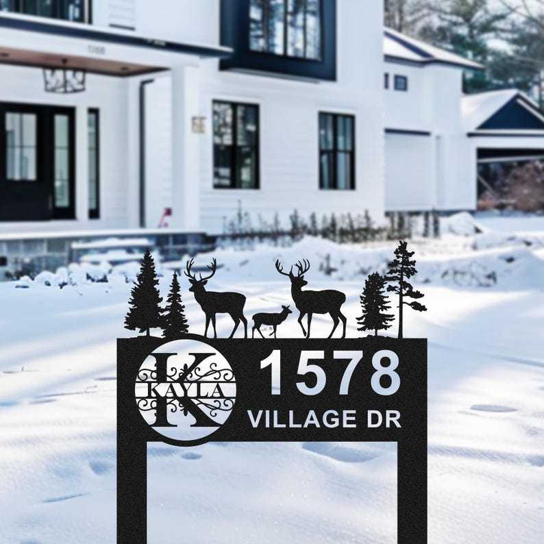 Custom Metal Address Sign, Deer Family House Number Yard Stake, Personalized Outdoor Metal Plaque with Family Name for Lawn or Garden Décor