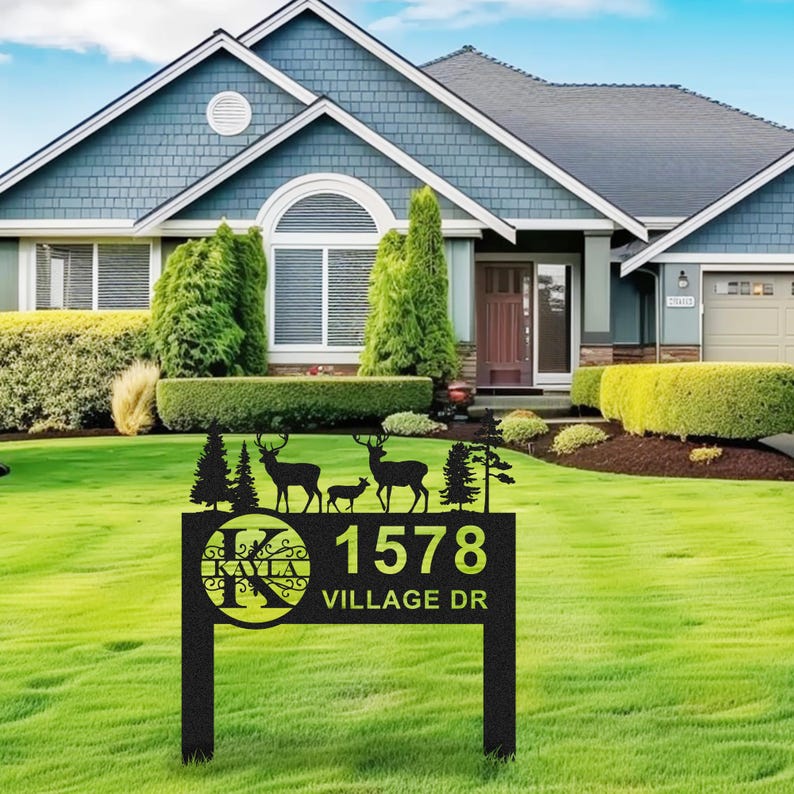 Custom Metal Address Sign, Deer Family House Number Yard Stake, Personalized Outdoor Metal Plaque with Family Name for Lawn or Garden Décor