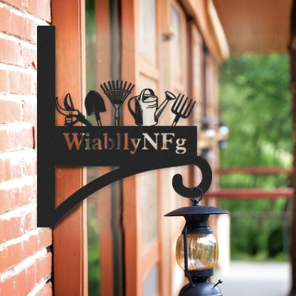 Custom Garden Tools Wall Plant Hanger, Personalized Metal Hanging Bracket with Gardener's Name, Garden Shed Outdoor Wall Decor Hook for Tools and Planters