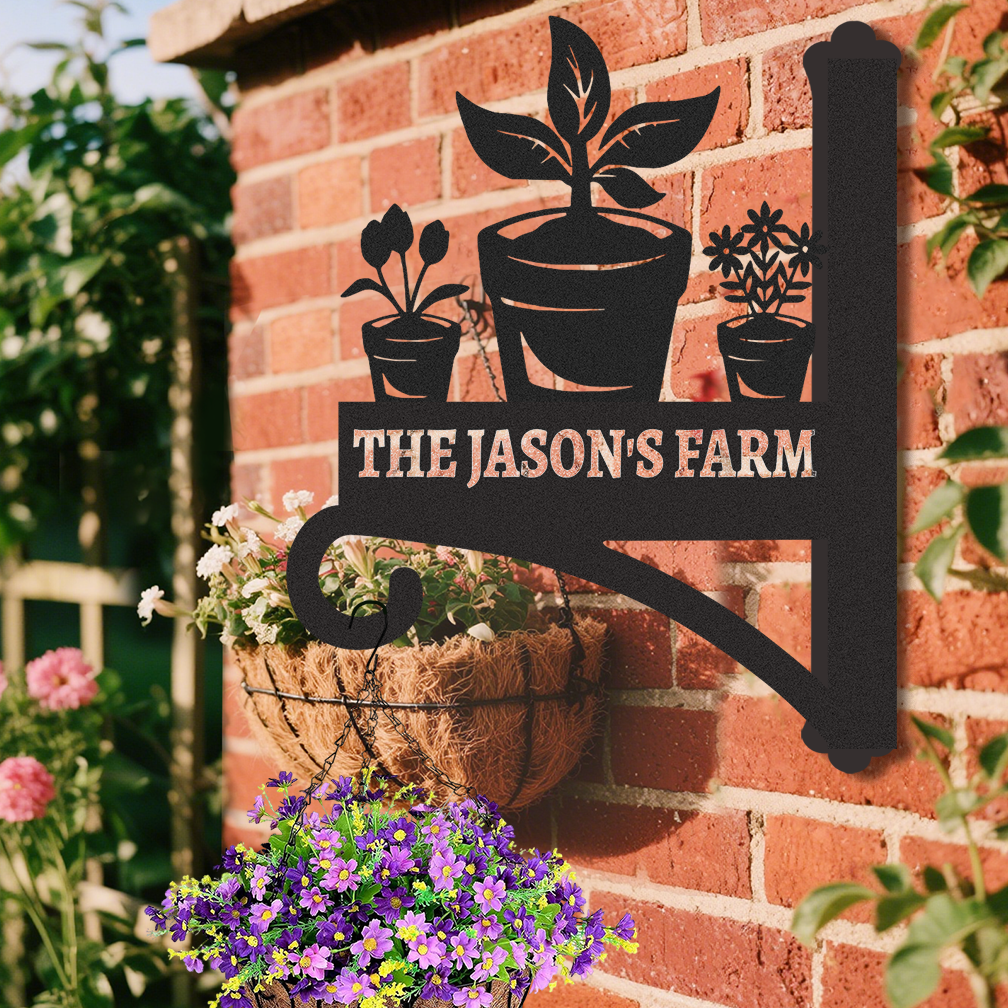 Custom Plant Pot Wall Hanger, Personalized Farmhouse Metal Bracket with Name, Rustic Garden Plant Hanger Hook for Pots Bird Feeders Wind Chimes