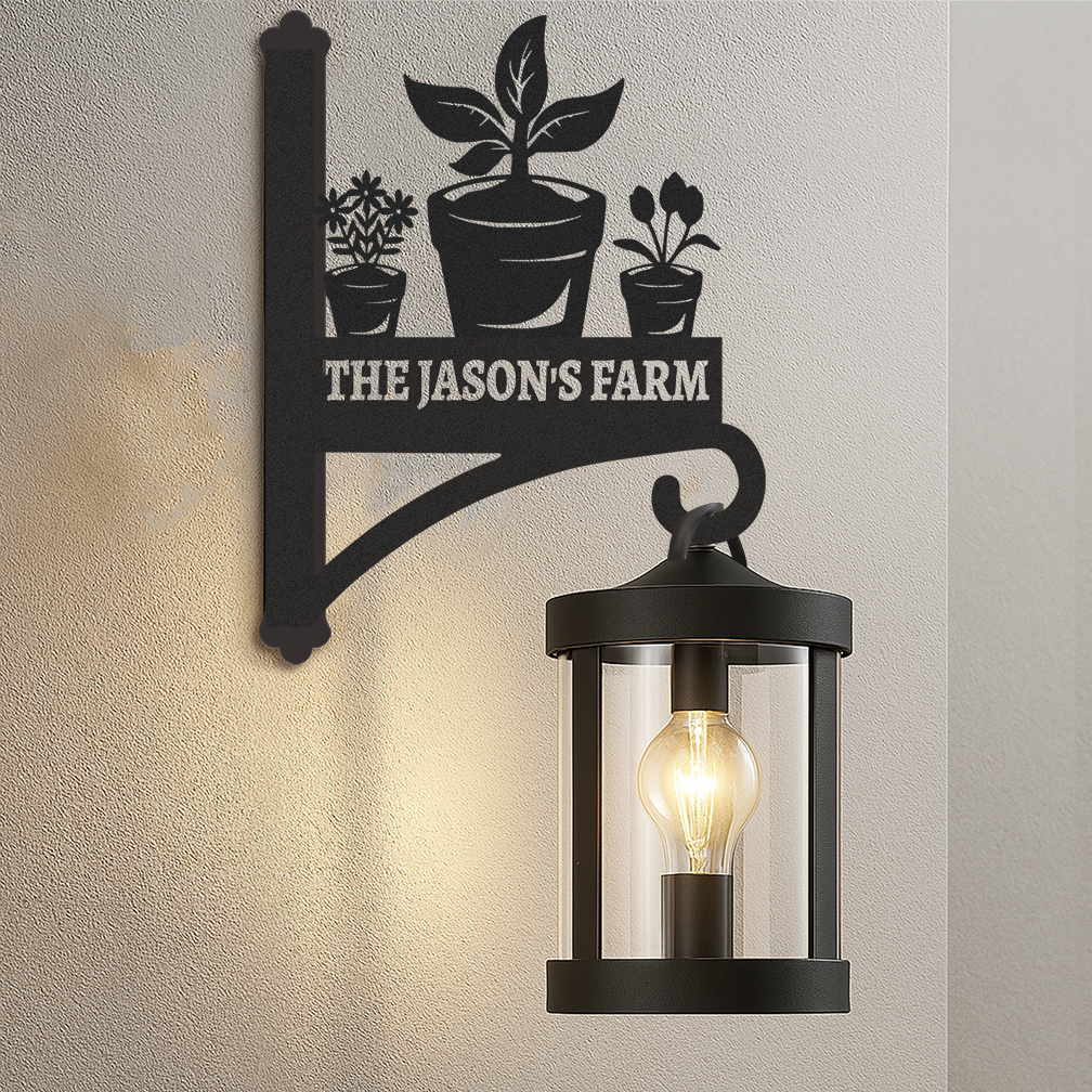 Custom Plant Pot Wall Hanger, Personalized Farmhouse Metal Bracket with Name, Rustic Garden Plant Hanger Hook for Pots Bird Feeders Wind Chimes