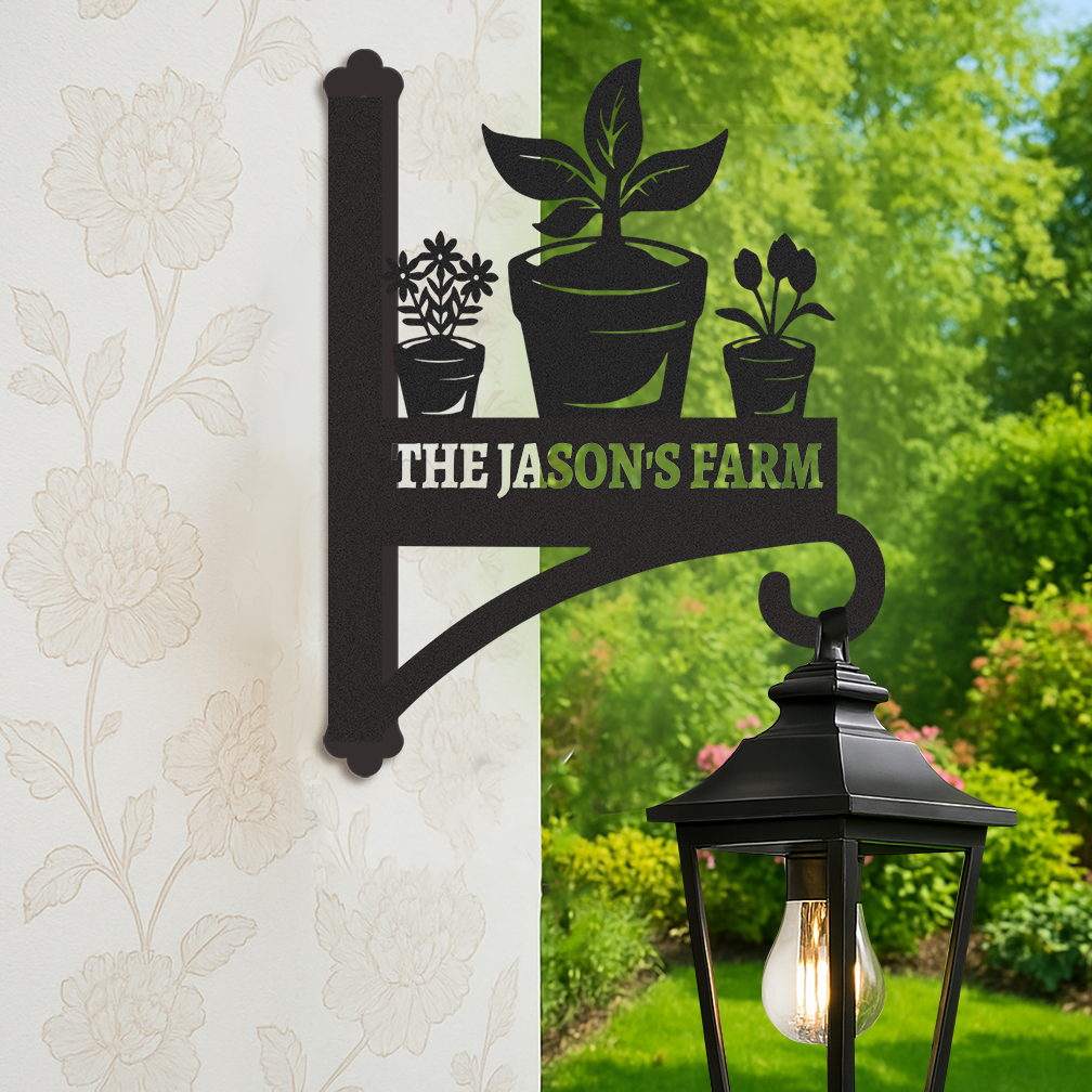 Custom Plant Pot Wall Hanger, Personalized Farmhouse Metal Bracket with Name, Rustic Garden Plant Hanger Hook for Pots Bird Feeders Wind Chimes
