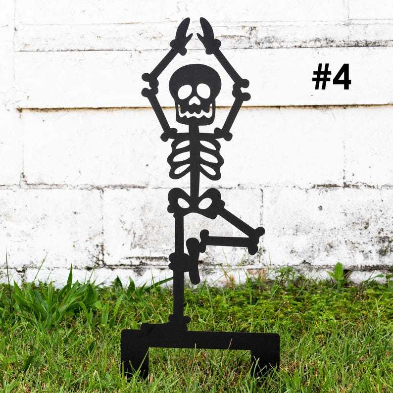 Outdoor Skeleton Halloween Decor, Halloween Outdoor Sign, Halloween Garden Signs, Metal Halloween Yard Stakes, Halloween Sign Skeleton Decor