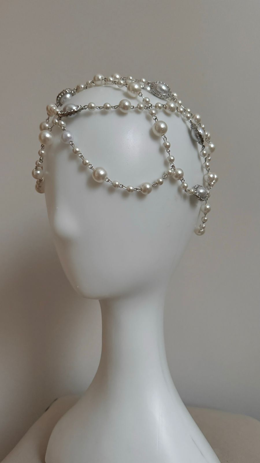 Elegant Roman Pearl Bead Net Tassel Veil