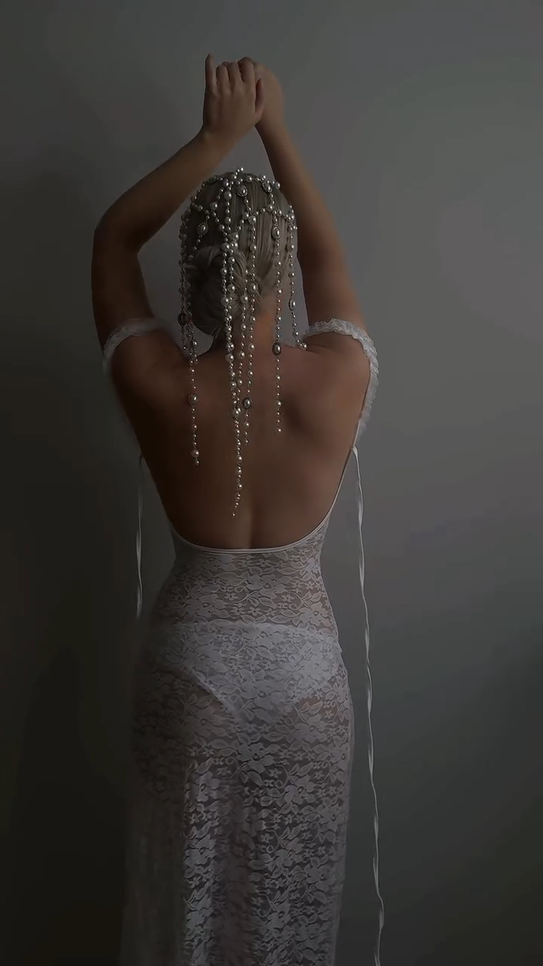 Moonlight Pearl Chain Tassel Net Veil