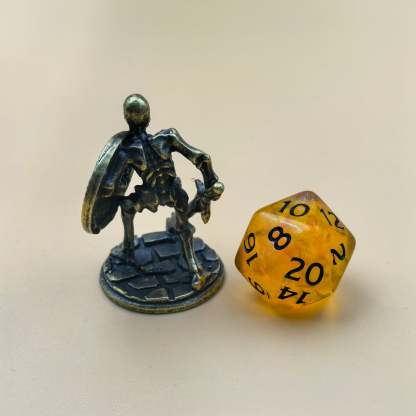 Undead skeleton warrior miniature + Mystery D20