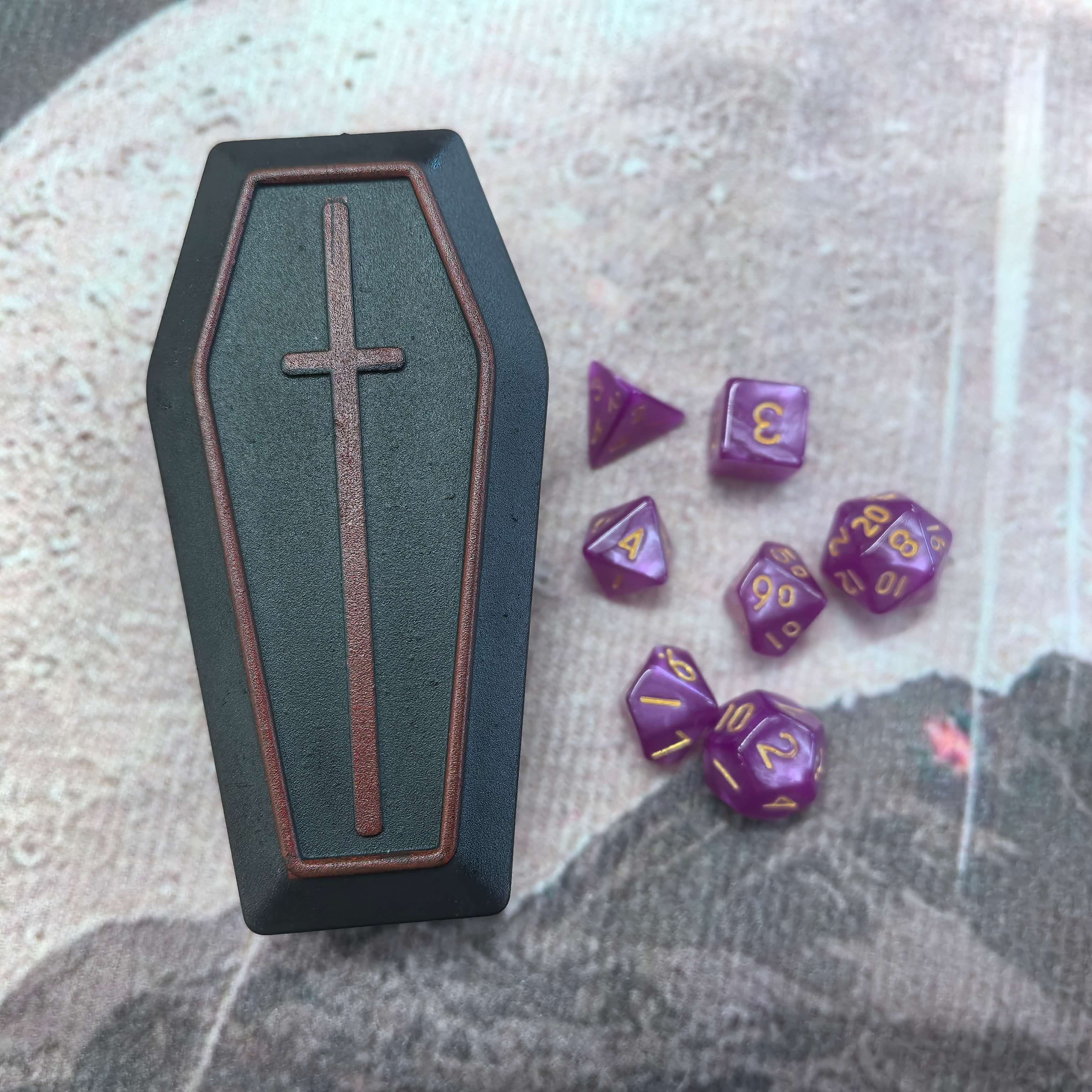 Vampire the Masquerade Coffin Dice Box & Random Mini Dice Set