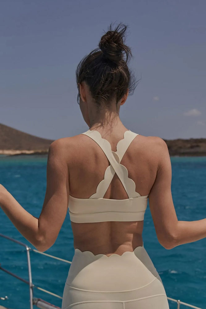 Vibecurve® Comfortable And Breathable Padded Push-Up Sports Top For Running, Fitness Training And Yoga