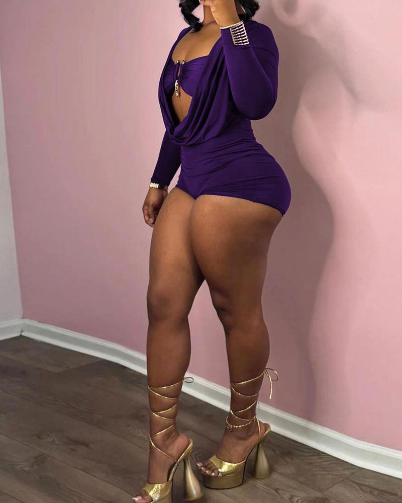 🔥Vibecurve®Women's Basic Solid Color Metal Decor Cut Out Romper