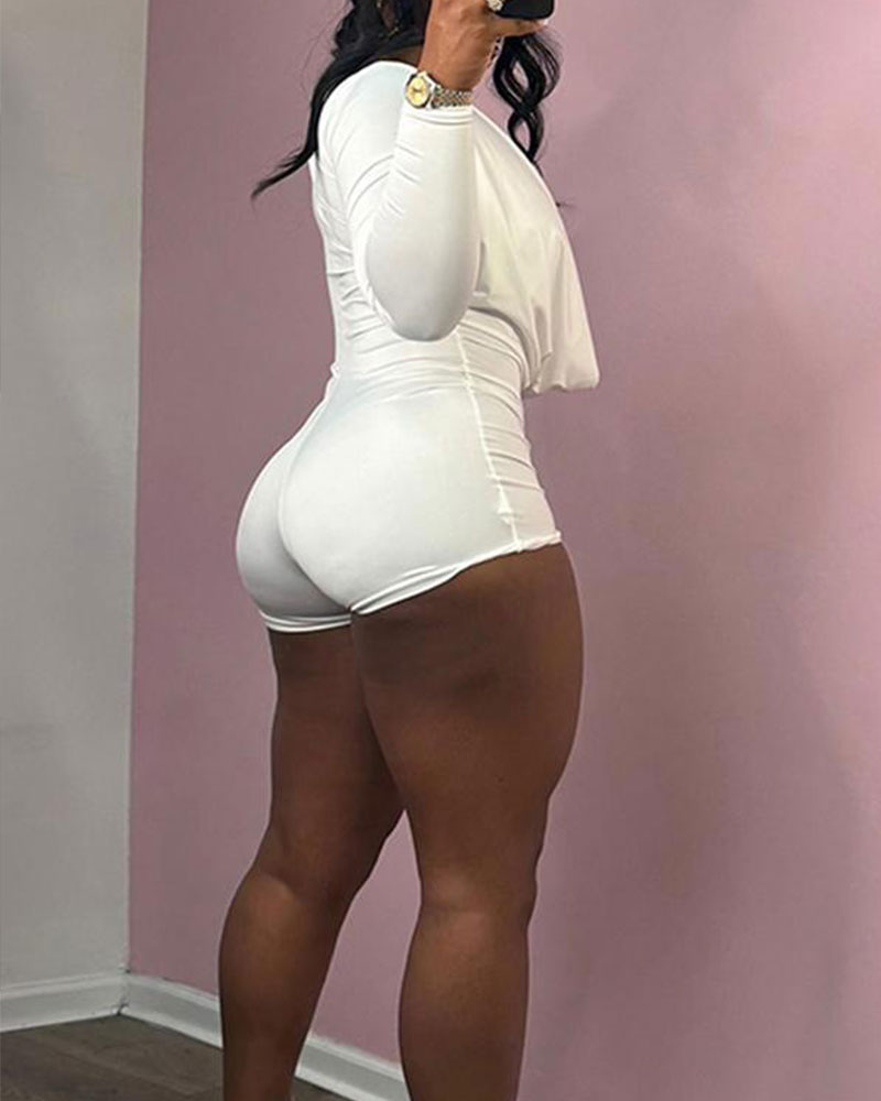 🔥Vibecurve®Women's Basic Solid Color Metal Decor Cut Out Romper