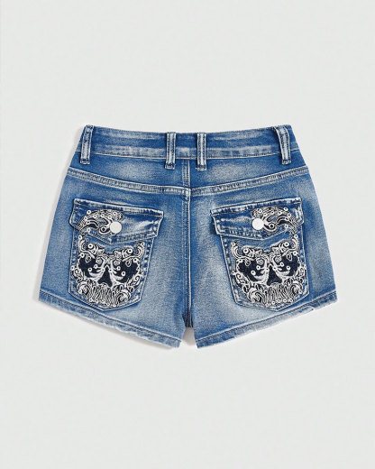 Vibecurve® Grunge Punk Women's Embroidered Pocket Casual Denim Shorts