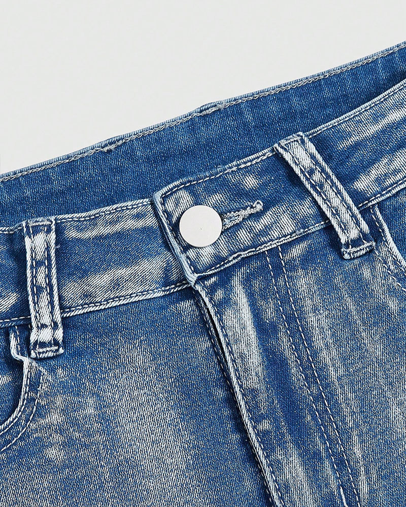 Vibecurve® Grunge Punk Women's Embroidered Pocket Casual Denim Shorts