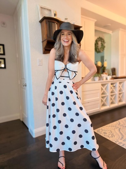 Vibecurve®Black and White Swimsuit Bow-tie Decor Women's Polka dot Print Skirt One Piece Bathing Suit with Skirt