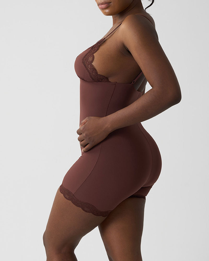 Vibecurve® Lace Trimmed Spaghetti Straps Bodysuit