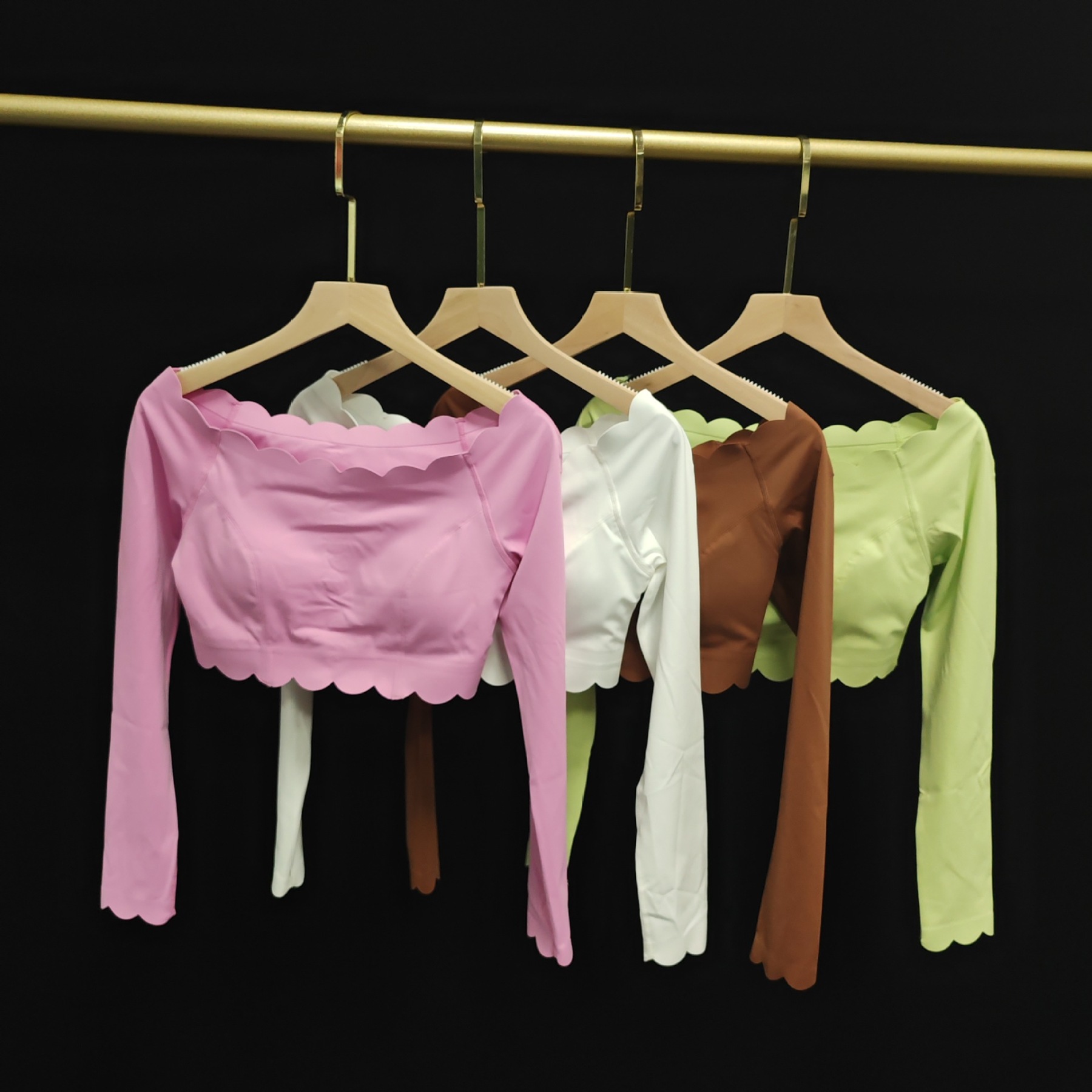 Vibecurve® Lace Off-Shoulder Long-Sleeved Women's Tight-Fitting Comfortable Training Sports Top With Chest Pad