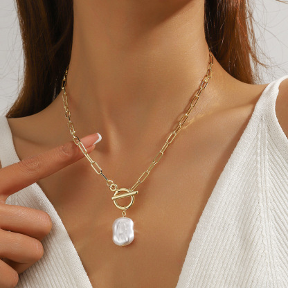 Vibecurve® Light Luxury Baroque Pearl Necklace