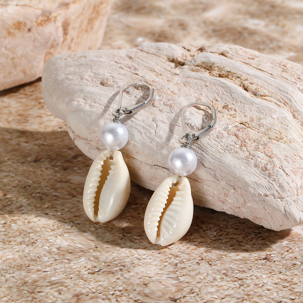Vibecurve® Ocean Series Pearl Shell Earrings