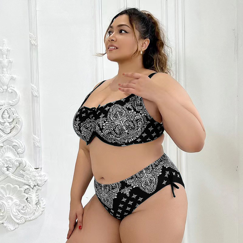 [Copy]Vibecurve®  Plus Size Solid Color Pleat Beach Bra And Floral Print Bikini Set With Cover Up Blue