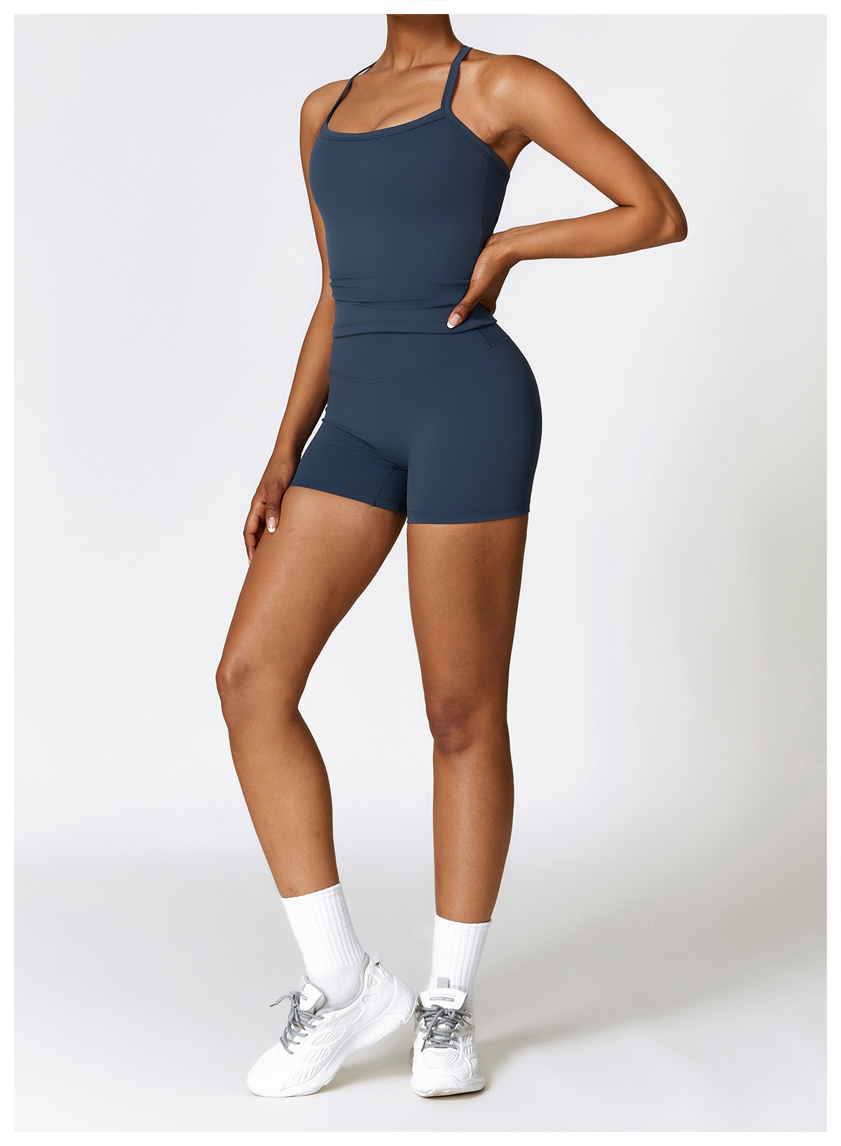 Vibecurve® Two-Piece Women's Solid Color Backless Bra Top And High-Waisted Shorts Sportswear Set