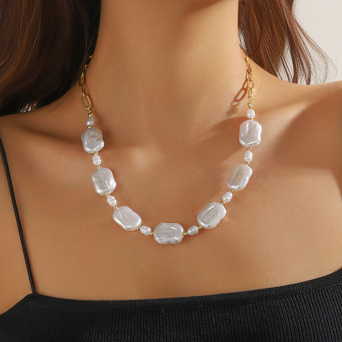 Vibecurve® Light Luxury Baroque Pearl Necklace