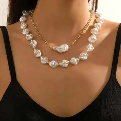 Vibecurve® Light Luxury Baroque Pearl Necklace