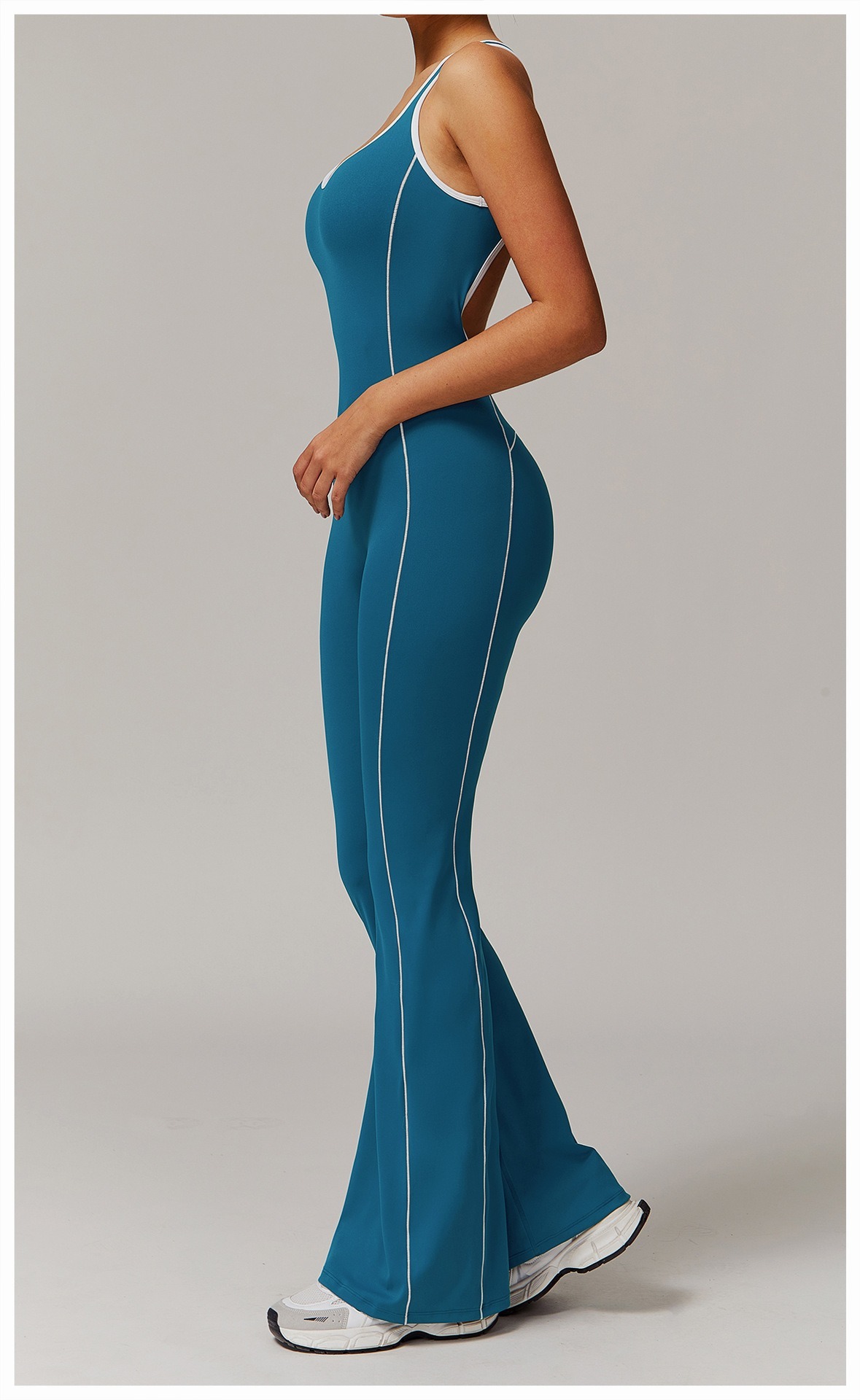 Vibecurve® Cutout Back Contrast Piping Flare Jumpsuit