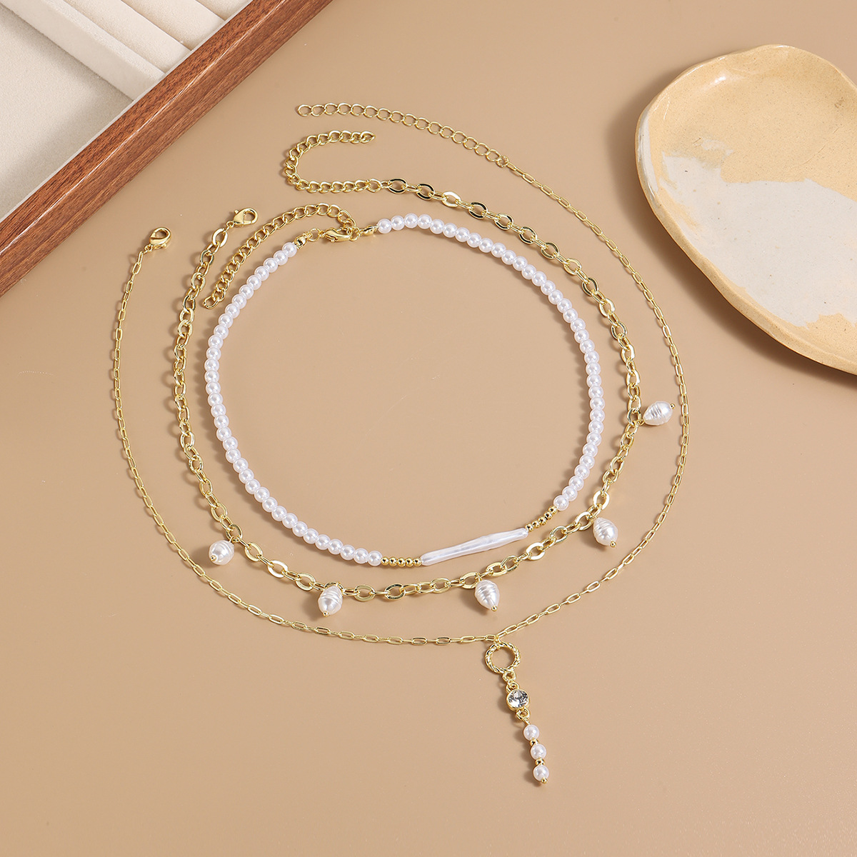 Vibecurve® Light Luxury Baroque Pearl Necklace