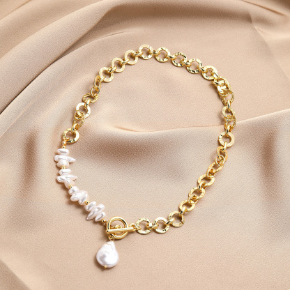 Vibecurve® Light Luxury Baroque Pearl Necklace