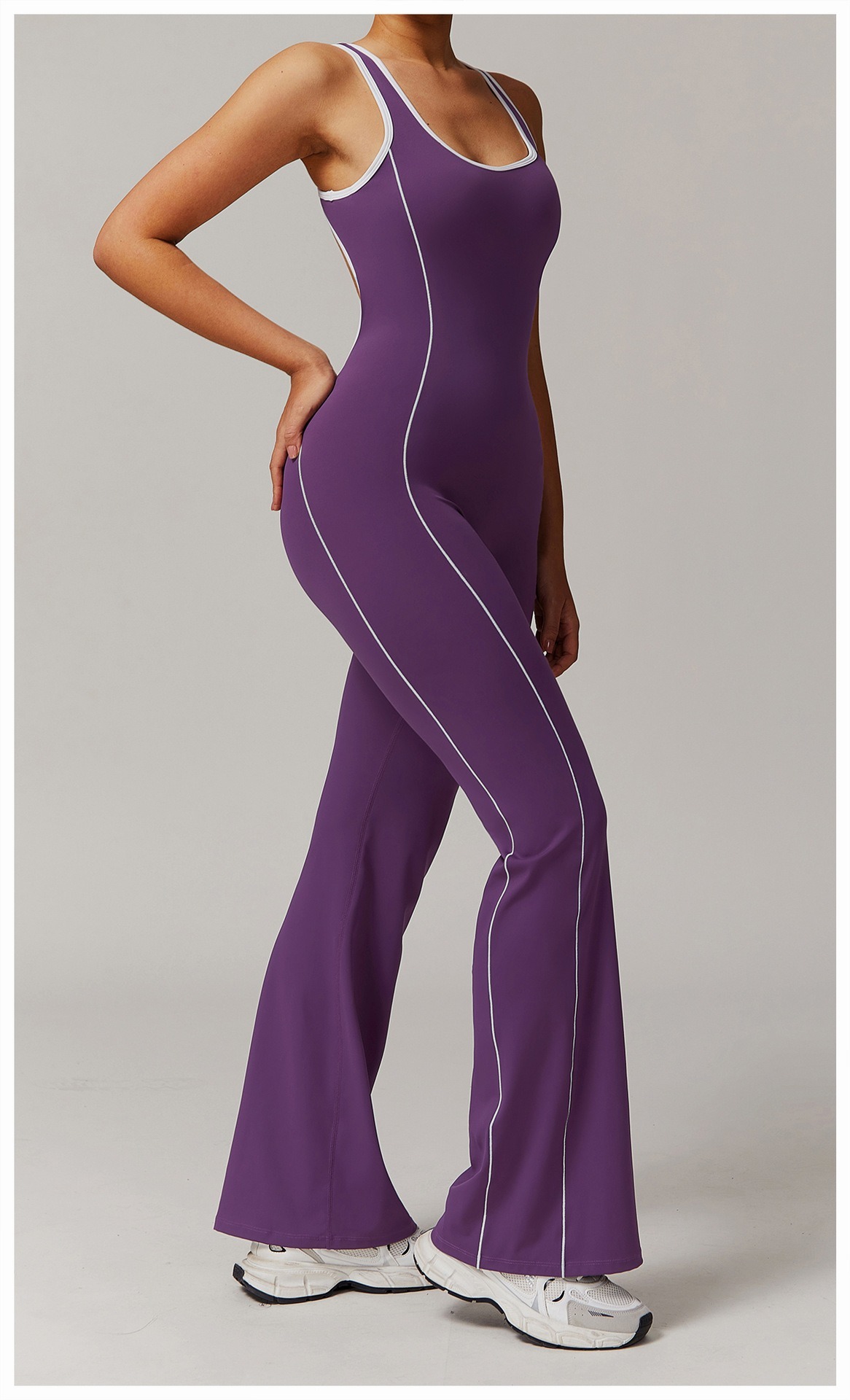 Vibecurve® Cutout Back Contrast Piping Flare Jumpsuit