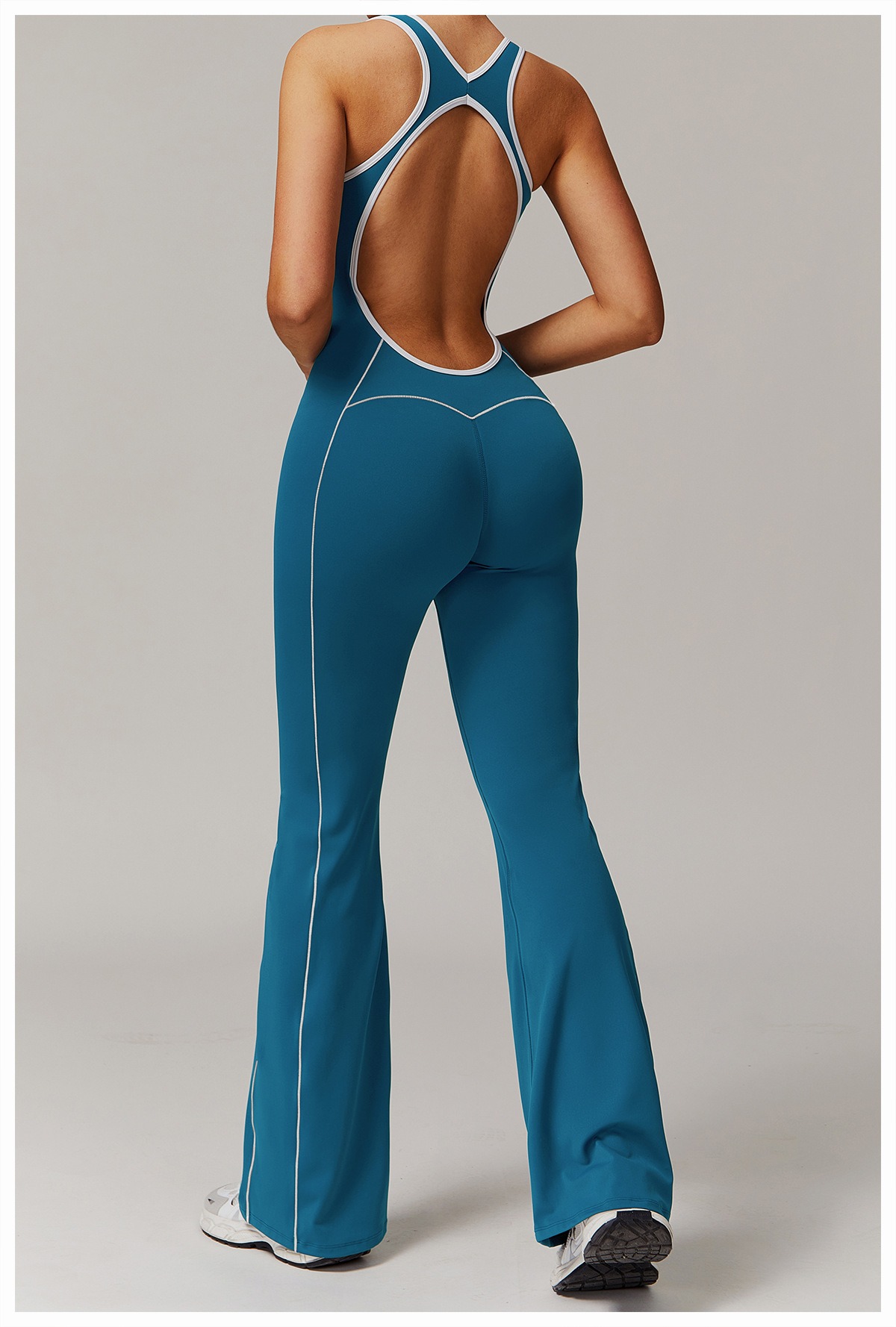 Vibecurve® Cutout Back Contrast Piping Flare Jumpsuit