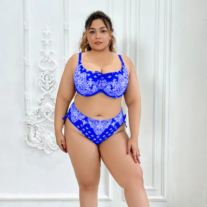 [Copy]Vibecurve®  Plus Size Solid Color Pleat Beach Bra And Floral Print Bikini Set With Cover Up Blue
