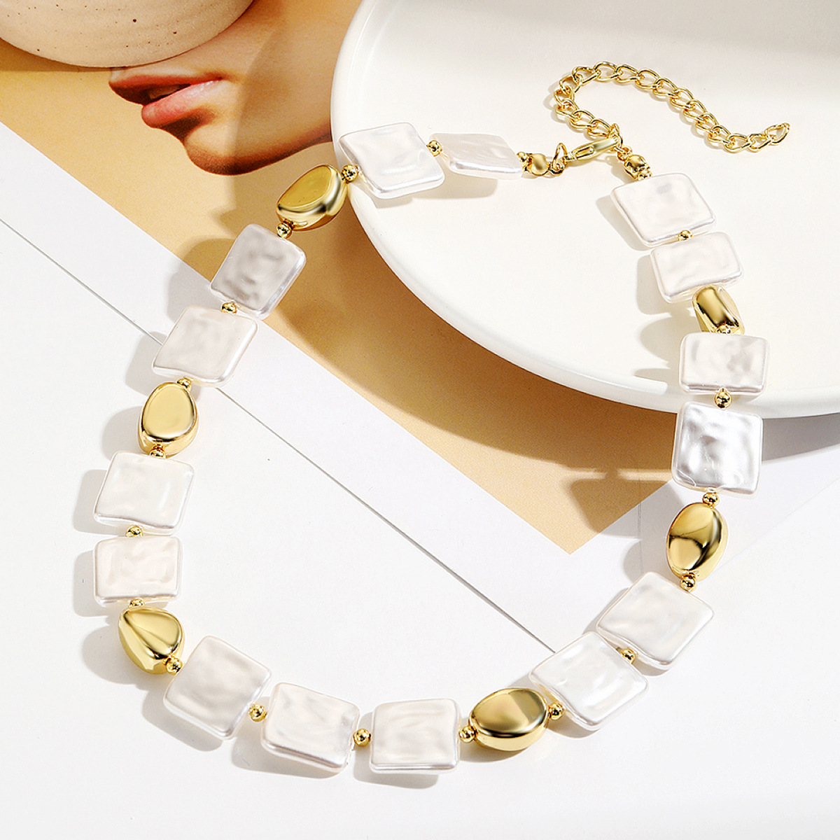 Vibecurve® Light Luxury Baroque Pearl Necklace