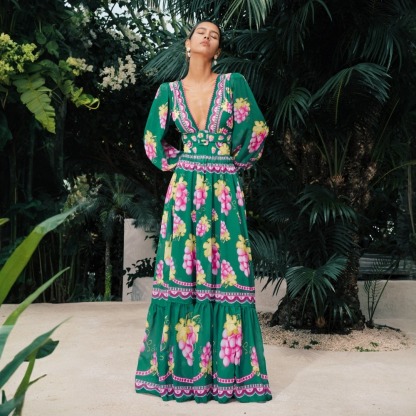 Vibecurve® Long-sleeved Retro Green Grapes Print One Piece Swimsuit and Skirt