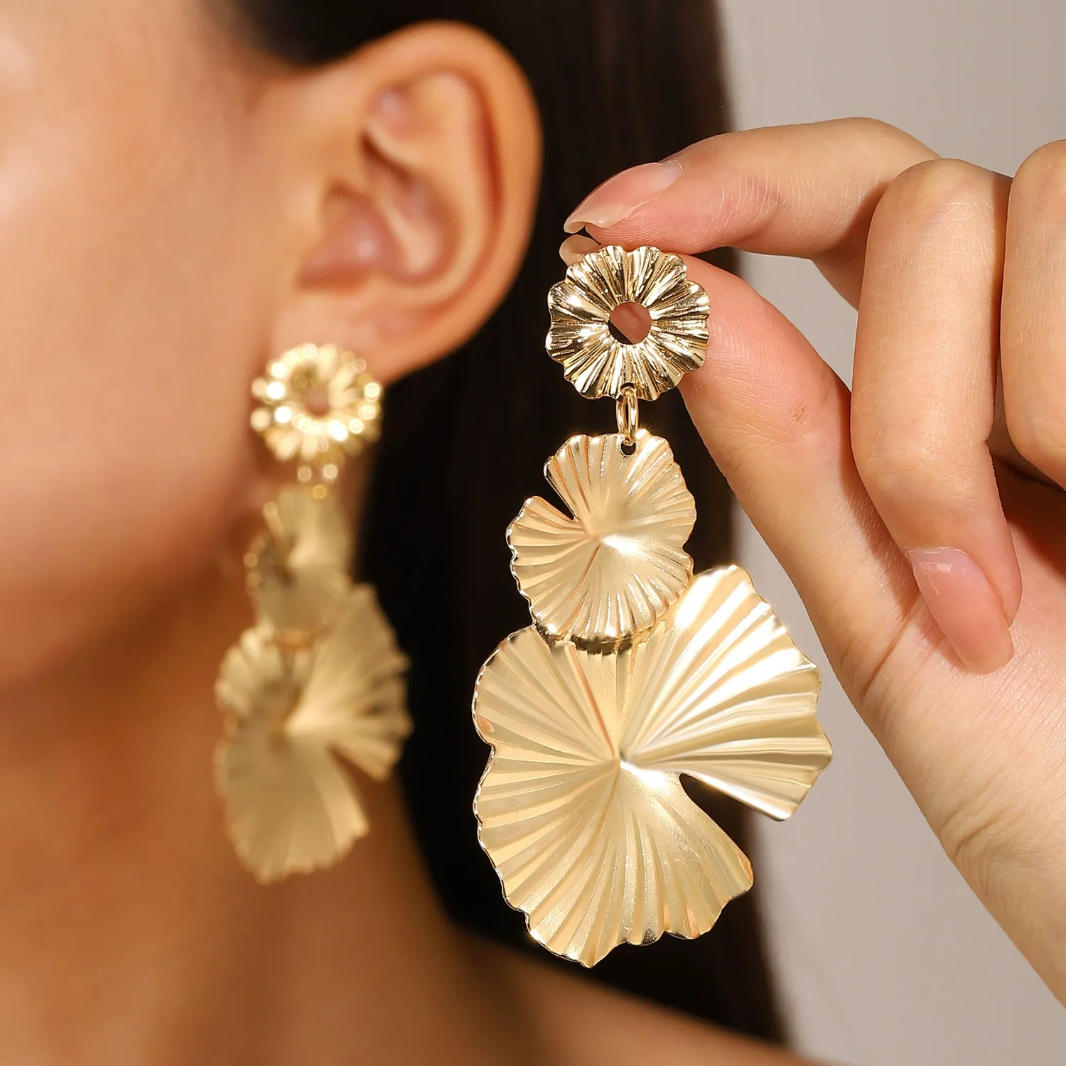 Vibecurve® Ocean Series Pearl Shell Earrings