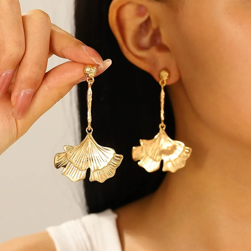 Vibecurve® Ocean Series Pearl Shell Earrings