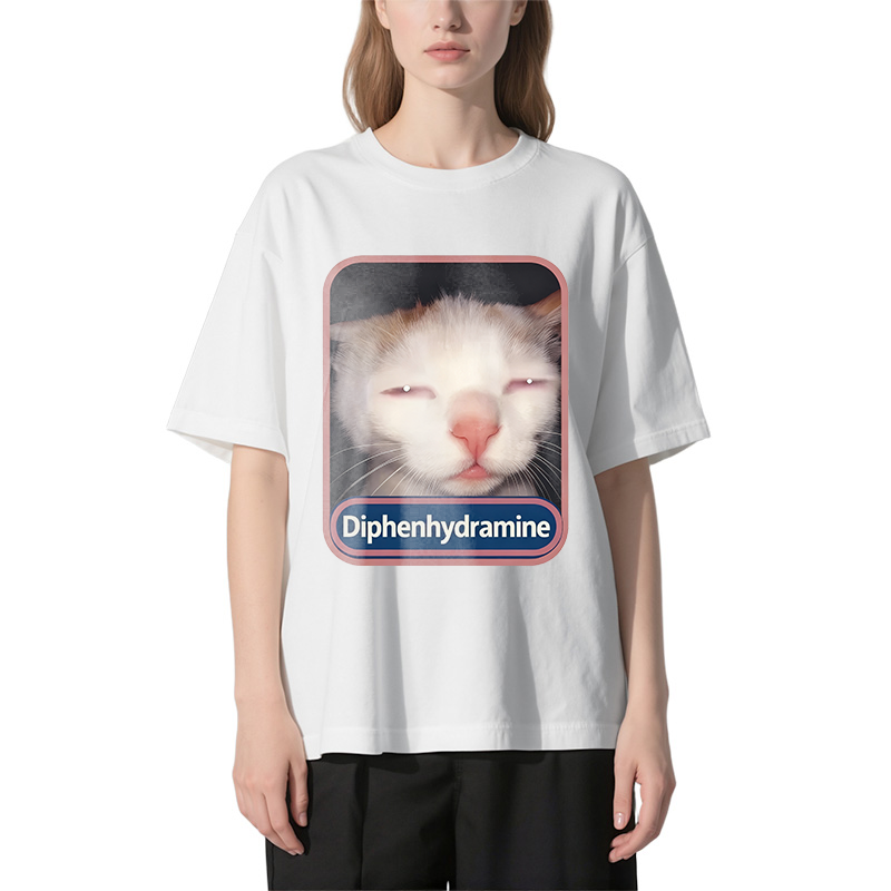 Tokyocanvas diphenhydramine Cat Meme Classic T-Shirt