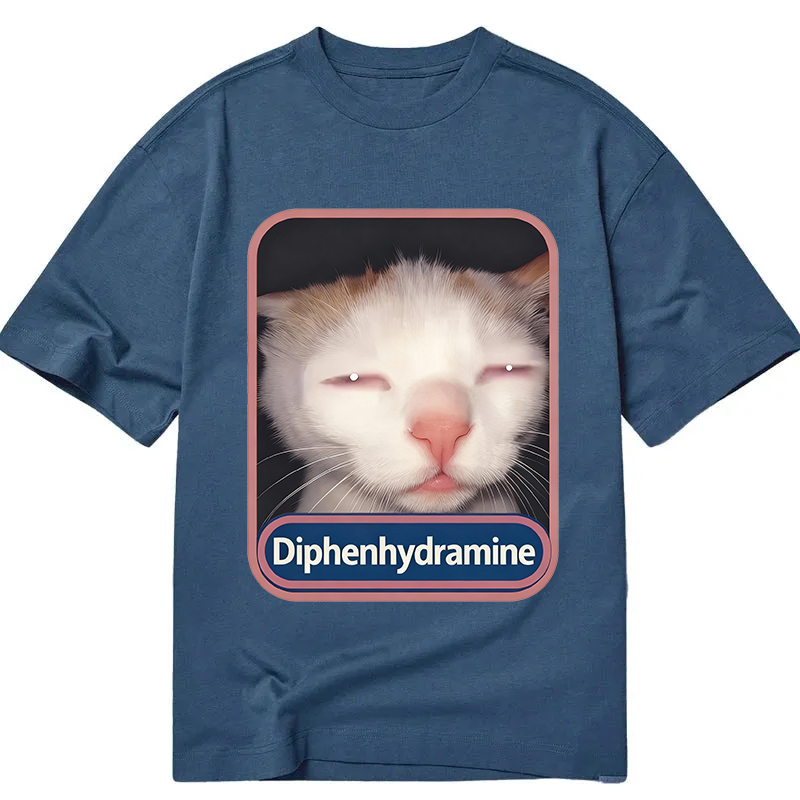 Tokyocanvas diphenhydramine Cat Meme Classic T-Shirt