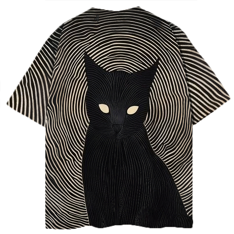 Tokyocanvas Mysterious Black Cat Graphic Print T-shirt