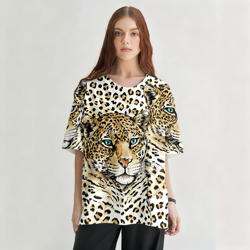 Tokyocanvas Three Leopards Graphic Print T-shirt