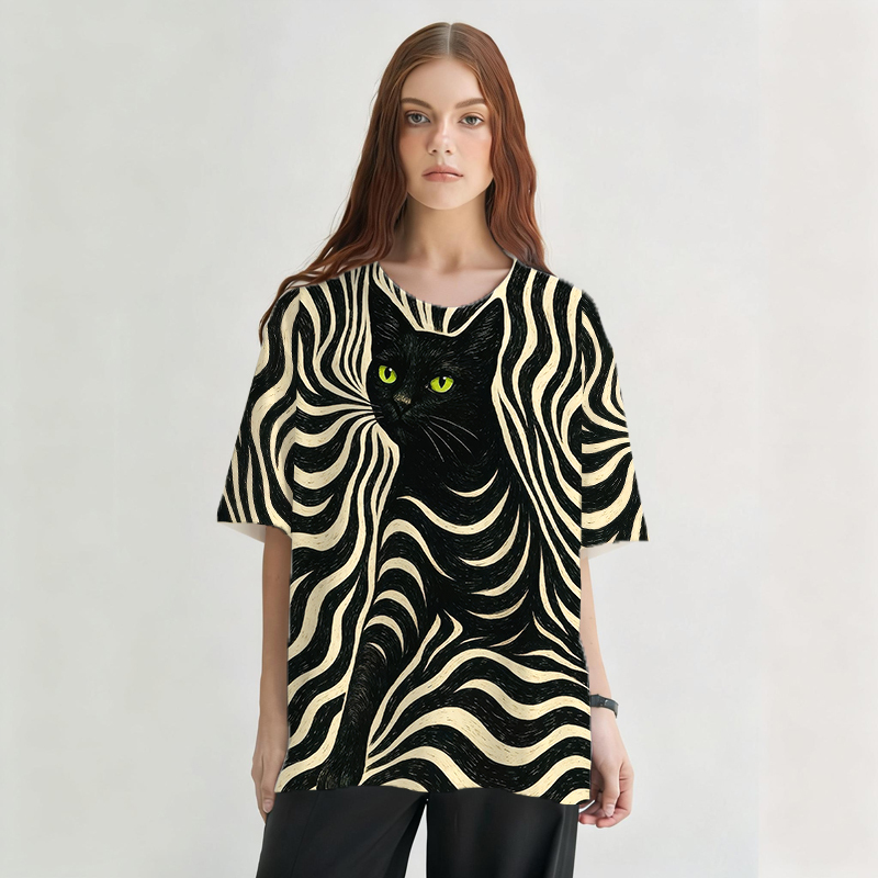 Tokyocanvas Modern Black Cat Graphic Print T-shirt