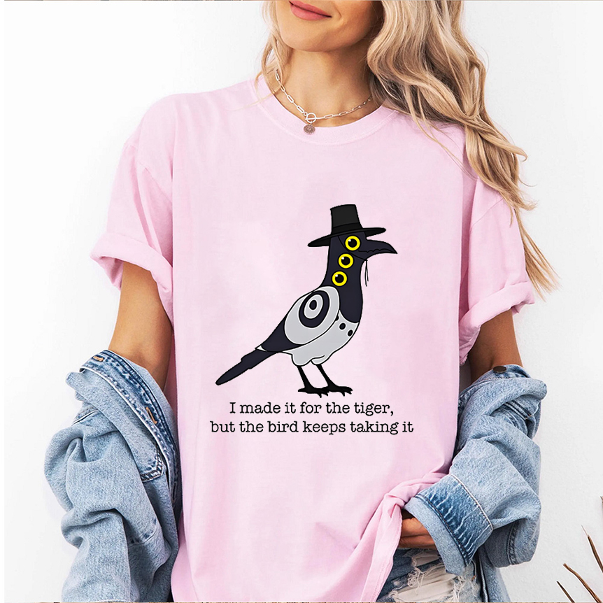 Kpop Demon Hunters Bird Hat T-shirt