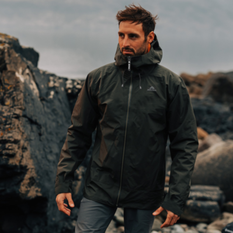 Men's lightweight windproof and water-repellent hooded jacket