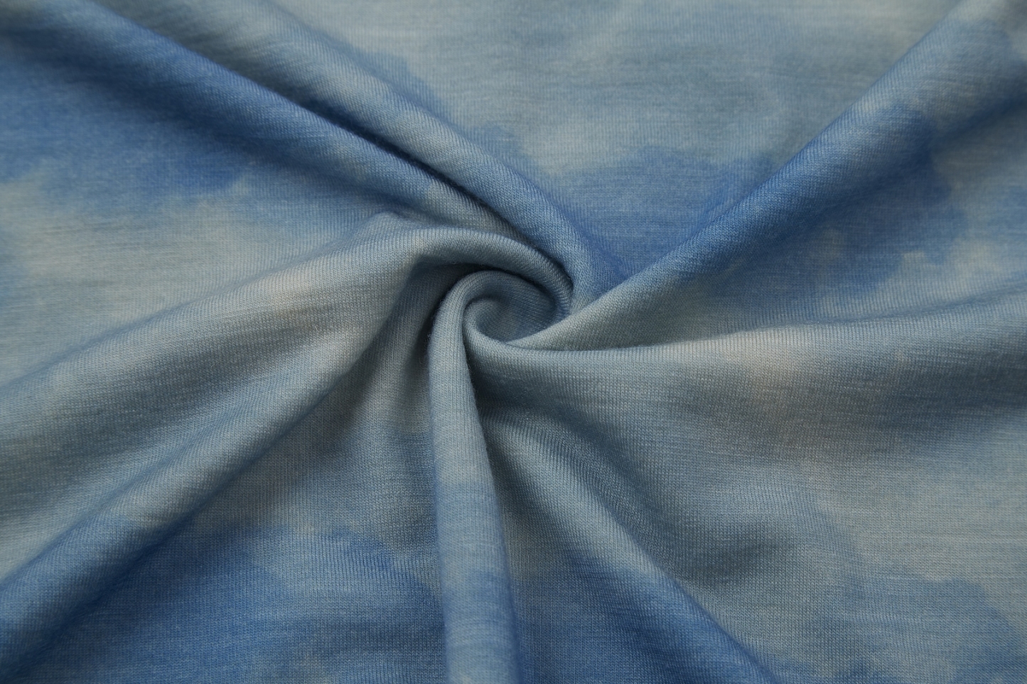 Tencel Merino Wool tie-dye long-sleeve T-shirt, comfortable for hiking and running, quick-drying, antibacterial breathable and super sun-proof.