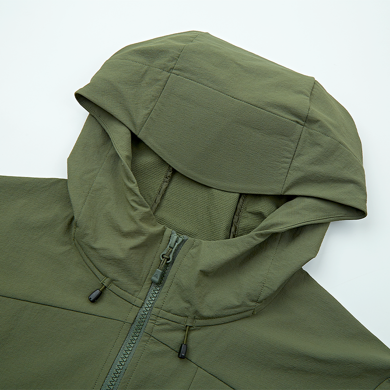 Men's outdoor mountain hooded jacket;