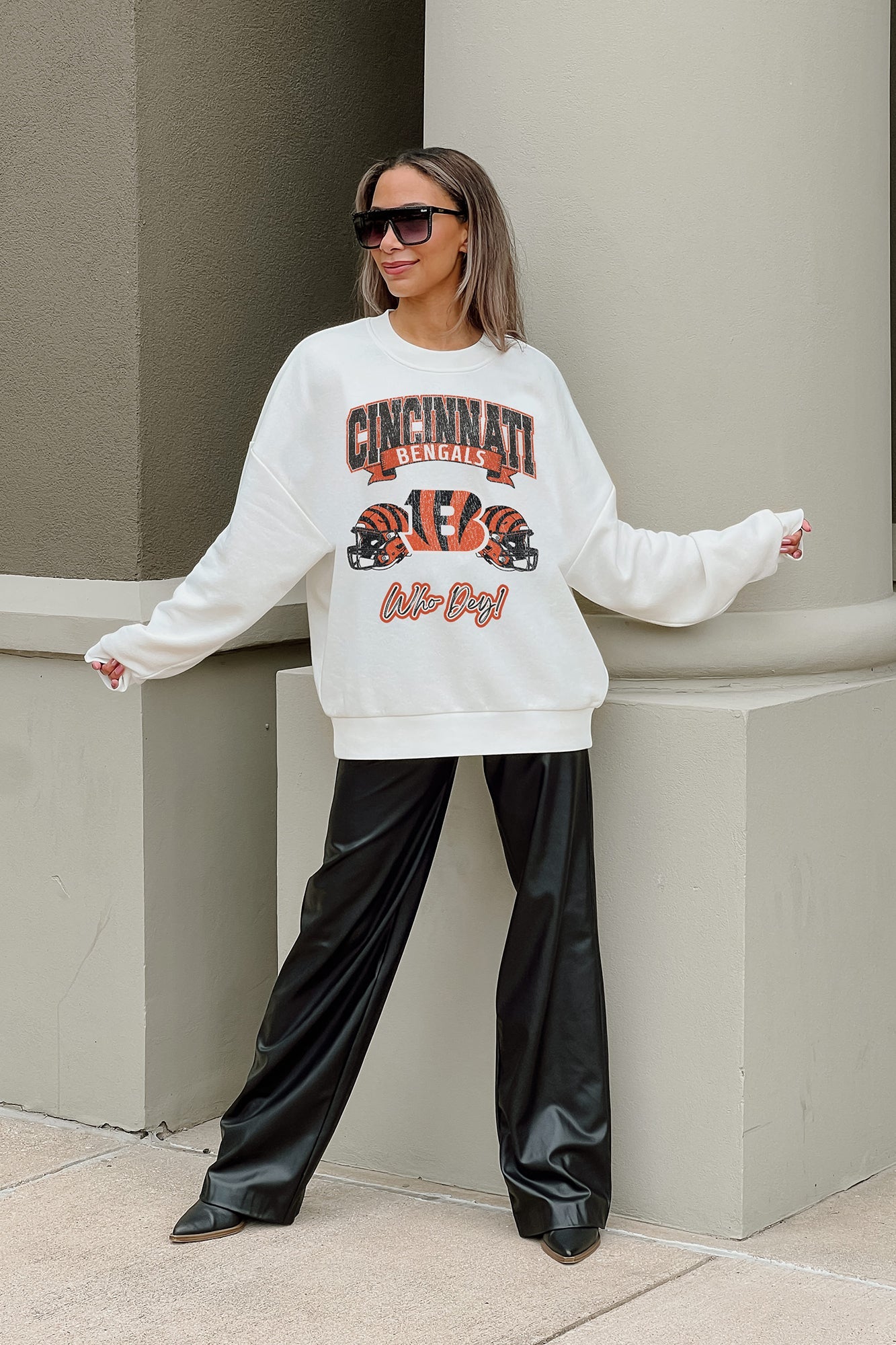 CINCINNATI BENGALS Passing Time Fleece Crewneck Pullover