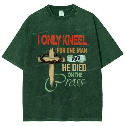 I Only Kneel For One Man And He Died On The Cross Snowflake Vintage Washed T-Shirt