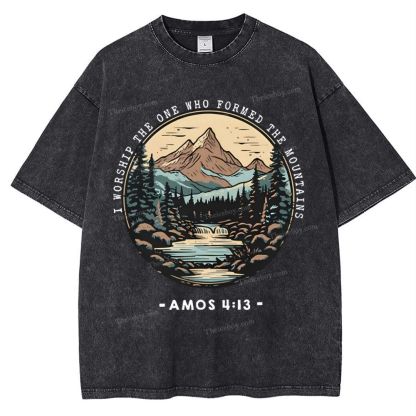 I Worship The One Who Formed The Mountains Snowflake Vintage Washed T-Shirt