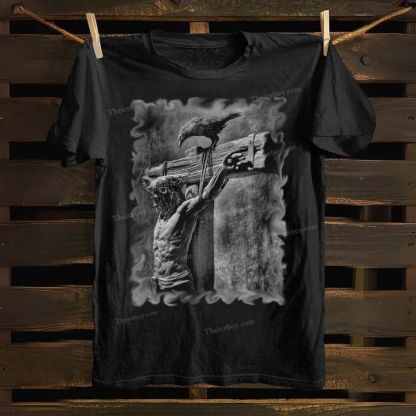 Crow on the cross Cotton T-shirt