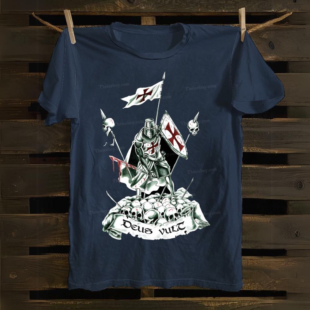 Deus Vult Knight templar with bloody sword on the skulls Cotton T-shirt