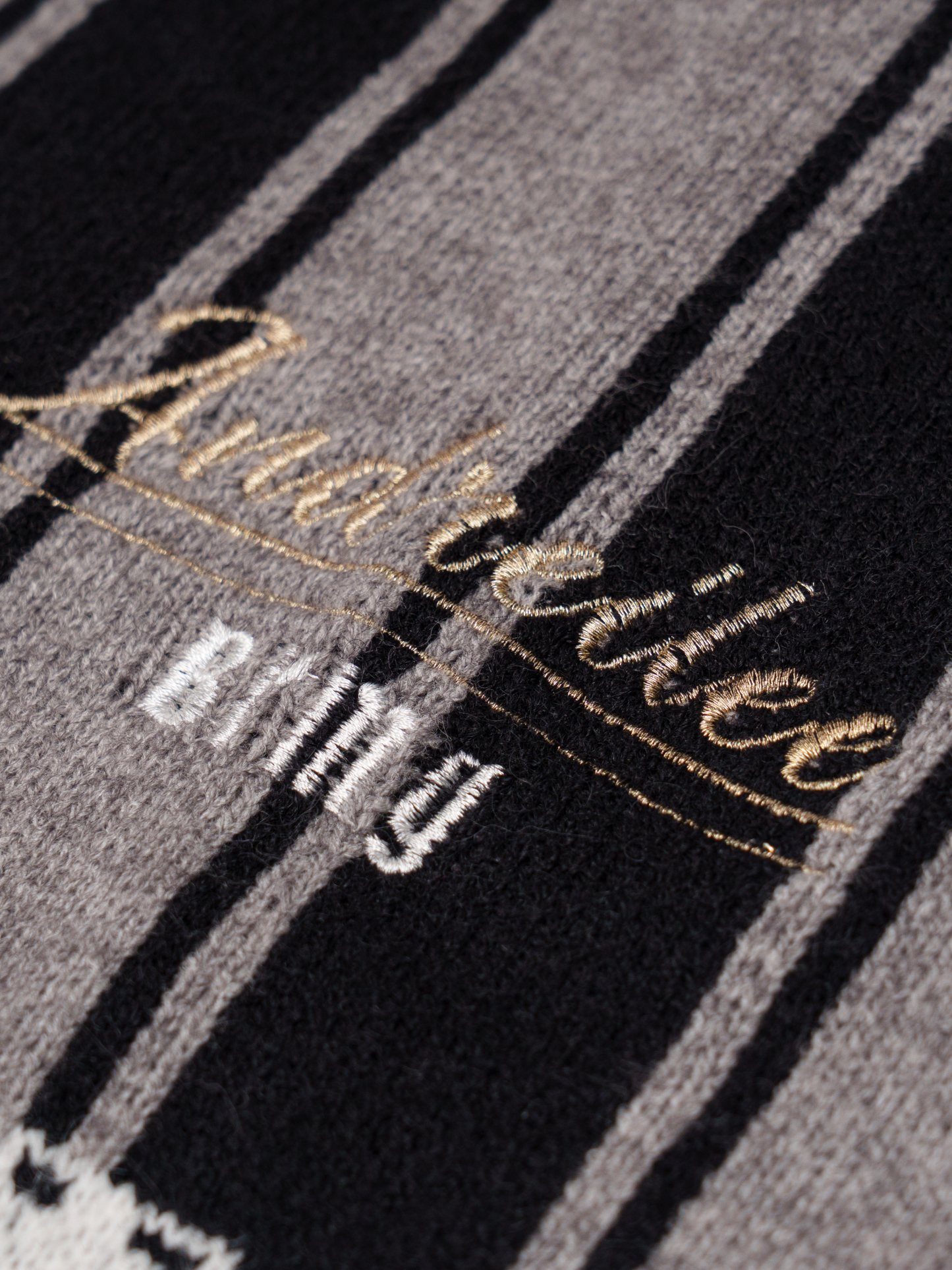 Spring Trendy Retro Streetwear Crewneck Sweater Embroidered Knit Pullover with Vintage Vibes